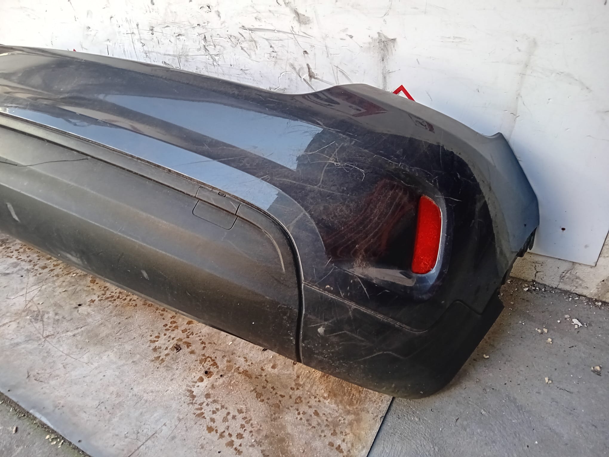Protezione Paraurti In Acciaio Inox Per Bagagliaio - Bordo Di Carico Specifico Per Volvo V60 I (2011-2018) - Colore Nero, Antigraffio E Autoadesivo